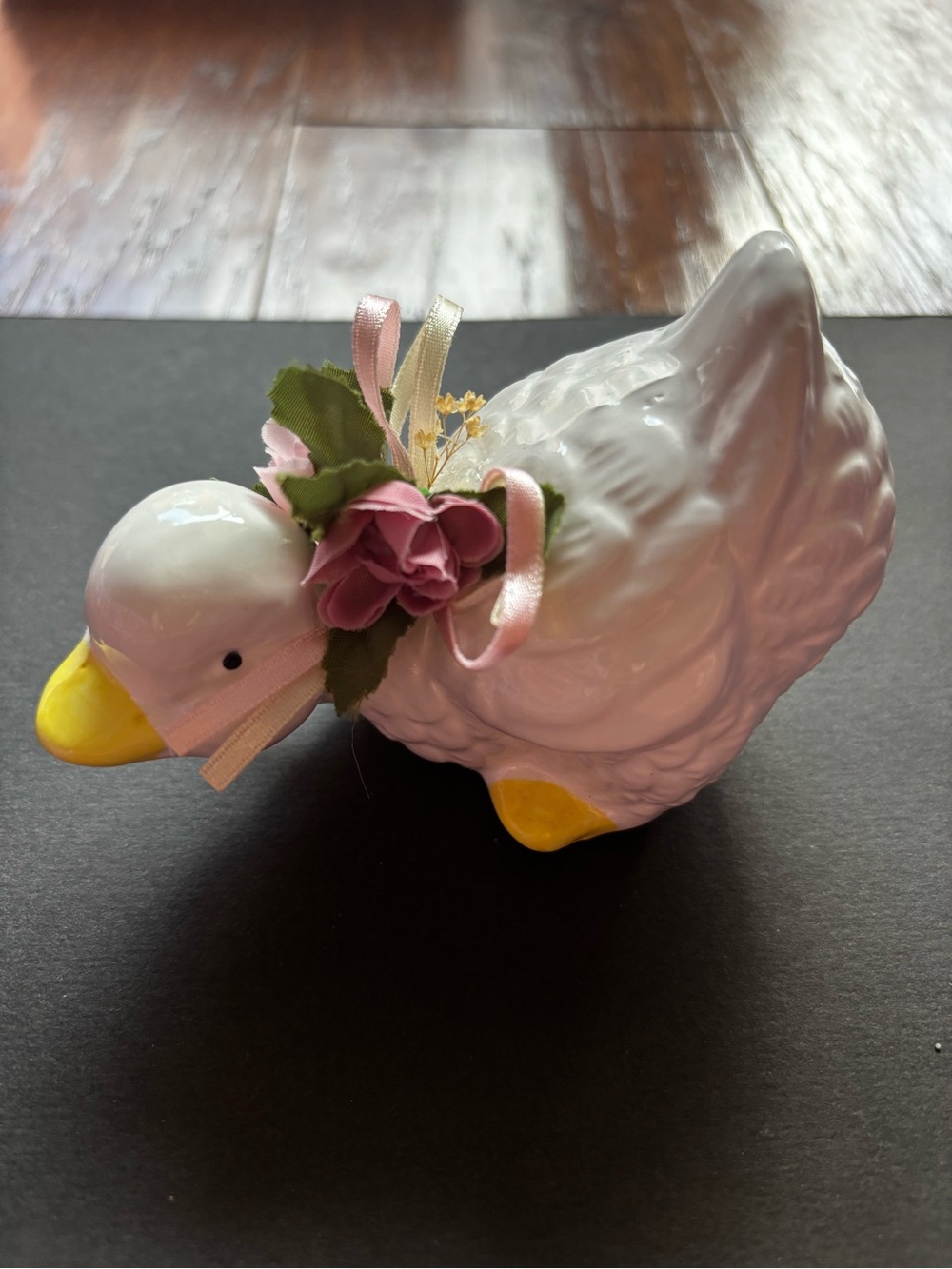 Vintage Ceramic Duck Figurine | Pink Floral Bow | Taiwan NIB - Picture 3 of 10